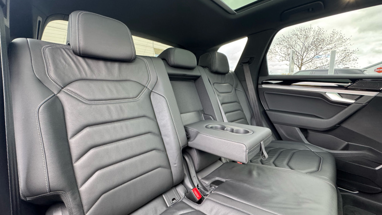 Volkswagen Touareg 3.0 V6 TDI 4Motion Black Edition 5dr Tip Auto Diesel Estate